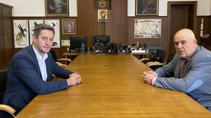 Братът на изчезналия Янек Миланов се срещна с главния прокурор