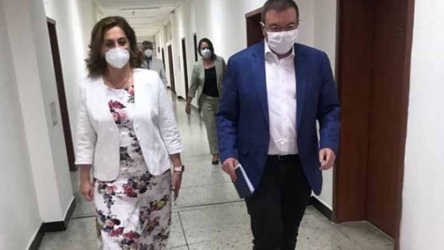 Проф. Д-р Костадин Ангелов: Здравната система ще издържи