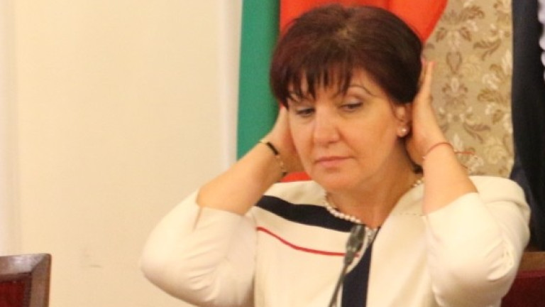 Цвета Караянчева се връща в парламента