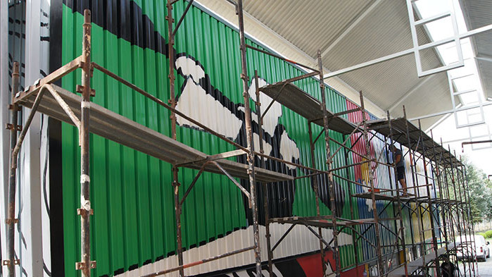 Огромна картина посреща състезателите на Световното първенство по гребане