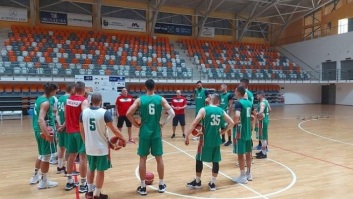 Баскетболните национали се събраха на лагер в Панагюрище