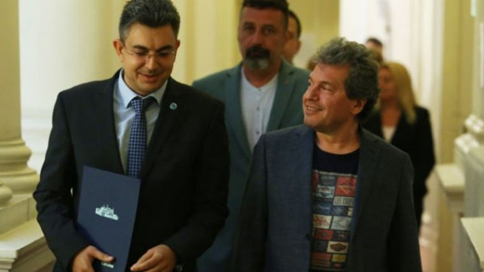 Интересни разговори се провеждат във фейсбук по повод подкрепата на