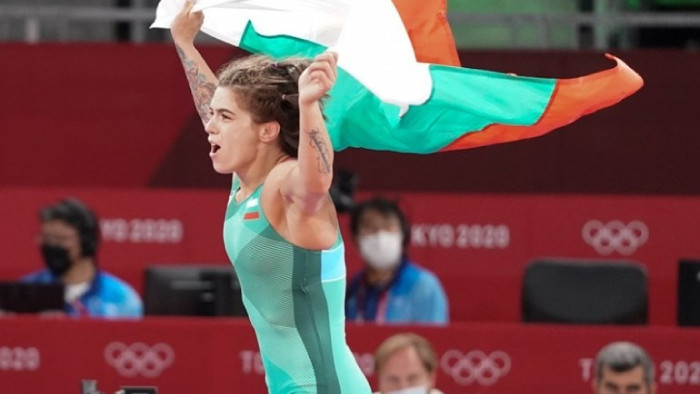 Българката отчая рускиня за 50 секунди в малкия финал на