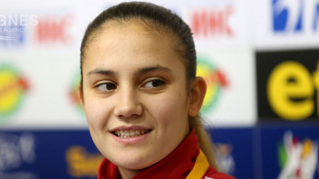 Българската каратека Ивет Горанова си осигури поне бронзов медал от