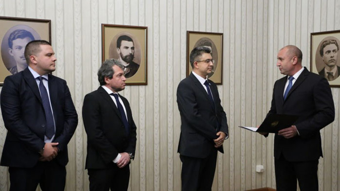 Днес, 6 август, от 17.00 часа президентът Румен Радев ще