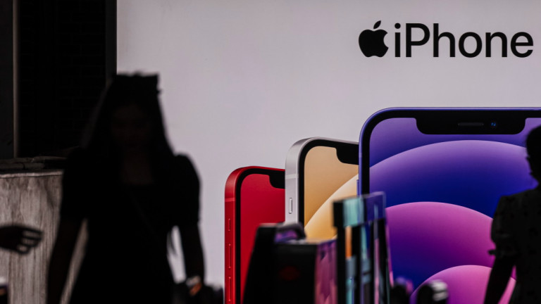 Apple започва да сканира потребителите на iPhone за сексуално съдържание