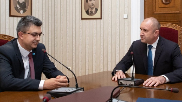 Радев подписа указа за правителството на ИТН