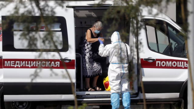 Русия е регистрирала около 463 000 смъртни случая над нормата