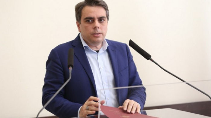 Асен Василев с обща фирма с двама агенти от ДС