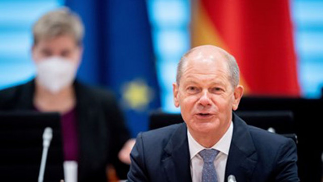 Германският финансов министър Олаф Шолц призова хората да насърчават приятели