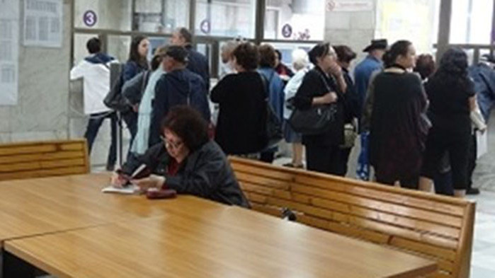 Започва изплащането на пенсиите и добавките към тях, припомниха от