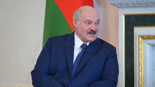 Беларуският президент Александър Лукашенко отрече в понеделник Минск е отговорен за