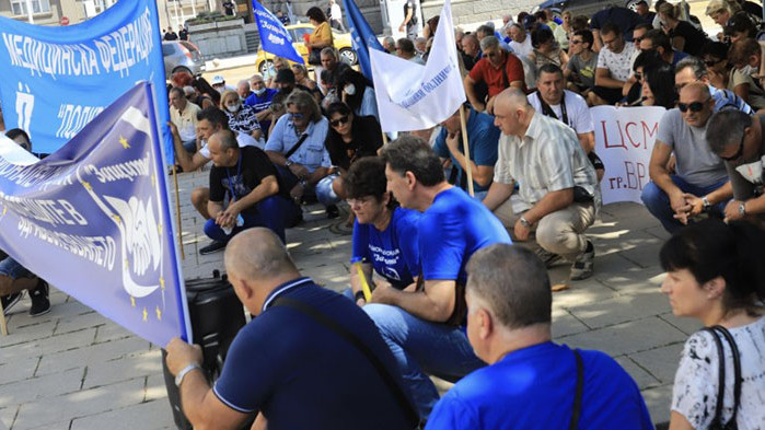 Те определиха новата методика за изчисление като обида и гавра“