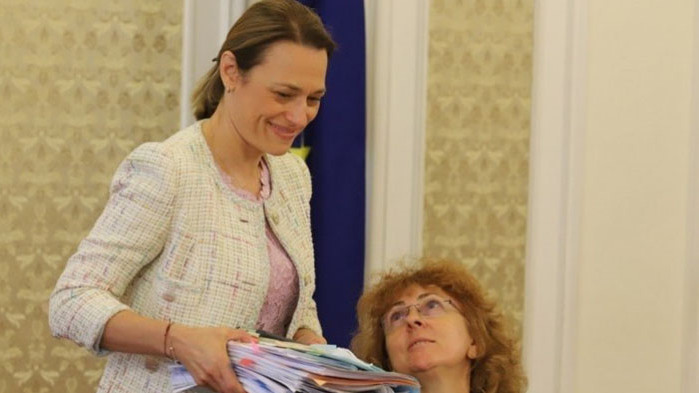 Въобще няма да има обсъждане и гласуване на проектокабинета на