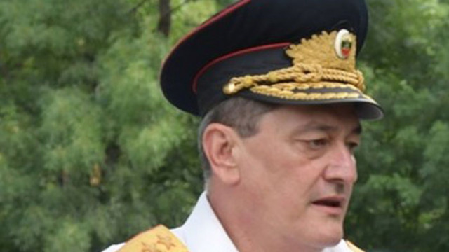 Пожарът е ограничен от три страни Смятаме че до довечера