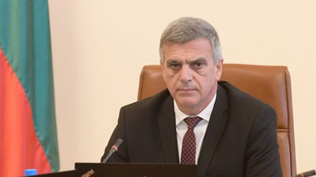 Министърът на енергетиката Андрей Живков отговаря писмено на депутата от