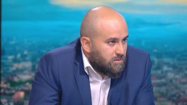 От Фейсбук профила на международния анализатор Мартин Табаков Президентът назначава за