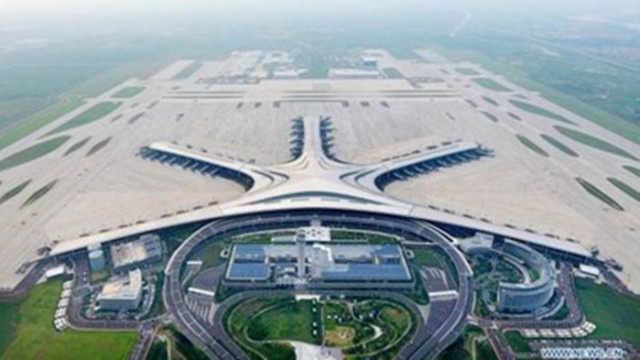 Международното летище Дзяодун в Циндао бе пуснато в експлоатация днес