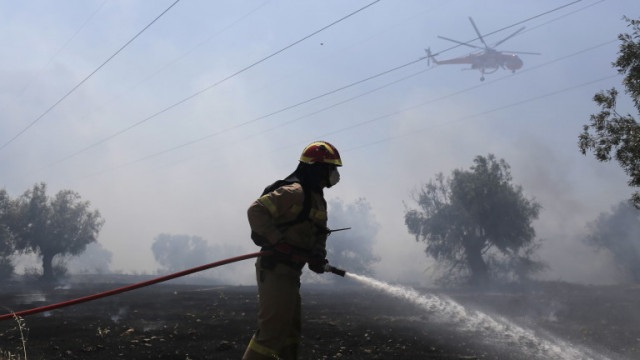 Шест са активните огнища на пожари западно от столицата на