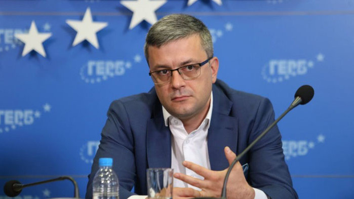 ДБ аплодираха репресията на Минеков срещу БНТ и „Труд“