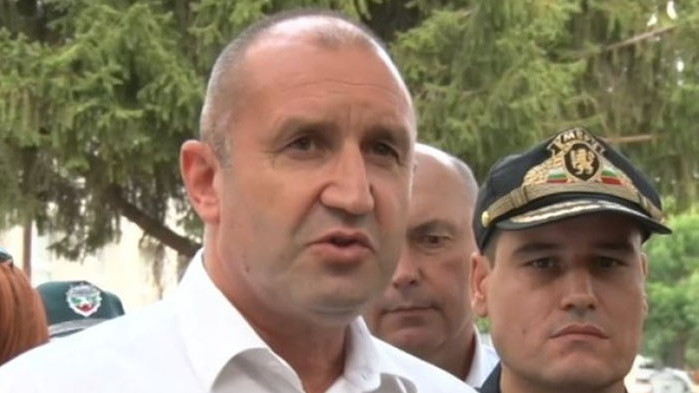 Президентът ще търси истината за строежа на оградата по границата