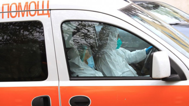 Джип се е ударил в ТИР Мъж жена и бебе