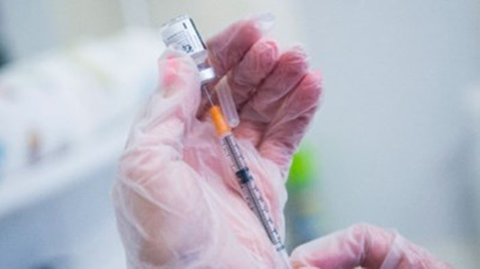 В Сърбия от утре започва ваксинирането с трета доза срещу вируса