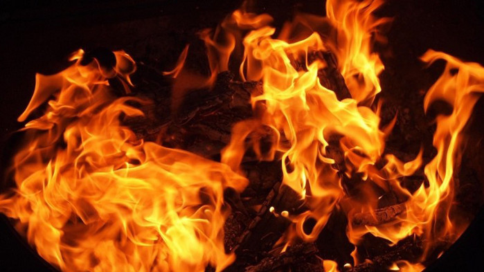 Нов масивен пожар бушува в Южна Гърция. Стихията се е