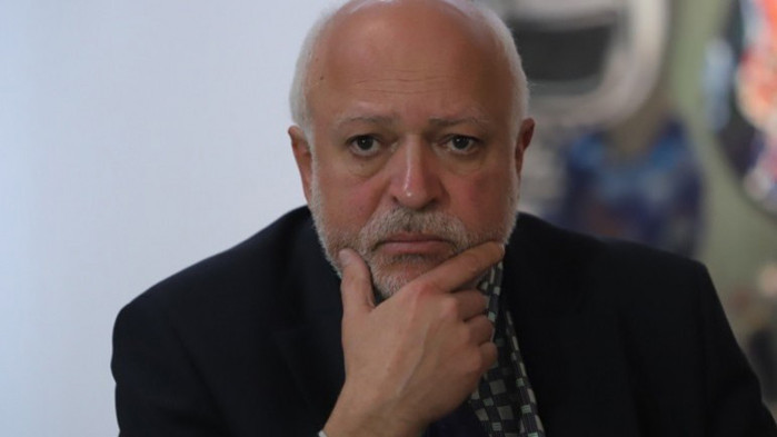 Служебният културен министър Велислав Минеков е решил даде известен толеранс