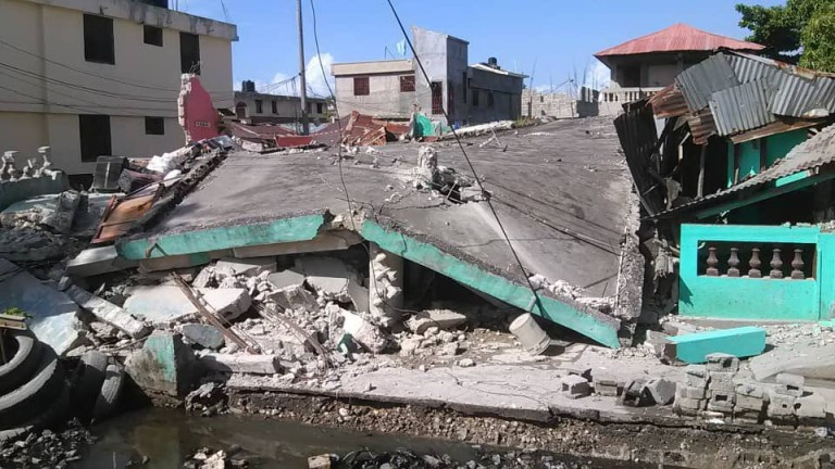 Жертвите на разрушителното земетресение с магнитуд 7 2 в Хаити нараснаха