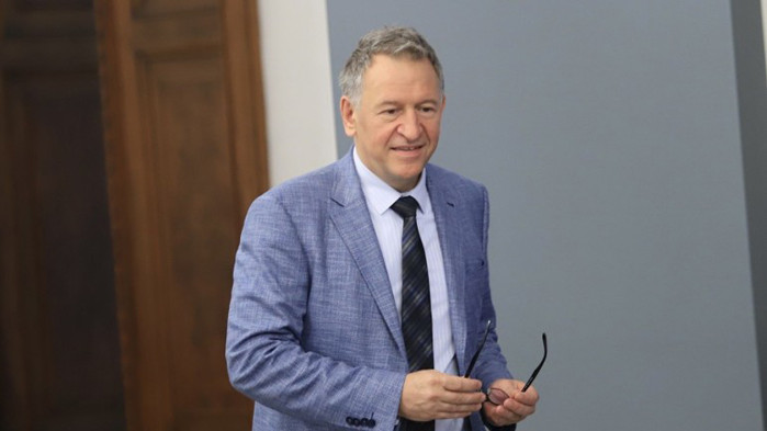 Противоепидемични мерки срещу КОВИД-19 вероятно ще има още другата седмица“,