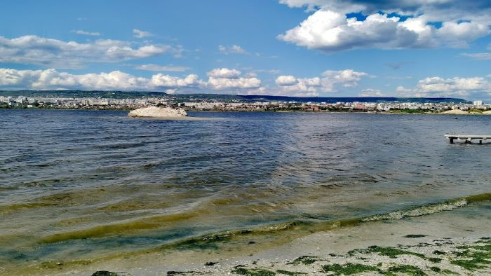 Ветровито и прохладно днес във Варна