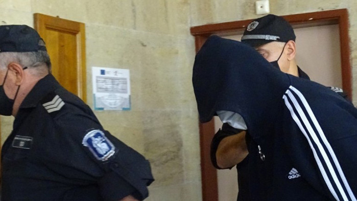 3 години и половина затвор за мъжа, обрал банков клон в Дупницa