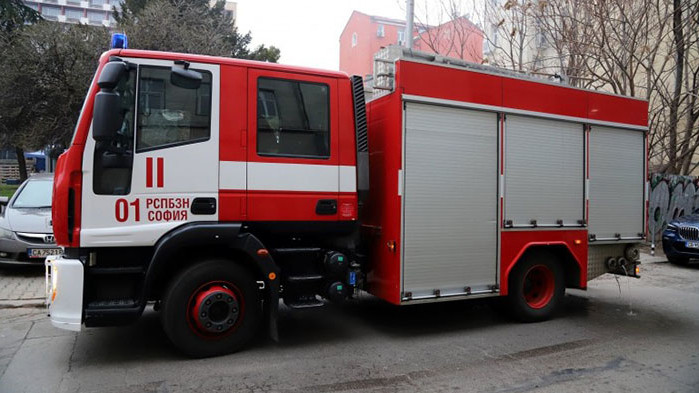 Пожар горя във ветеринарна клиника в София