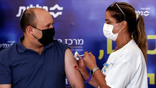 Израелският премиер Нафтали Бенет получи трета доза ваксина срещу COVID 19