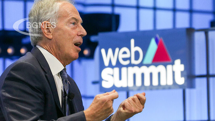 Бившият британски премиер Тони Блеър, който през 2001 г. въвлече