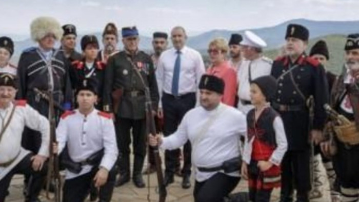 Избори 2 в 1 са “неизгодни” за президента Радев, връчва мандата и чака кабинет