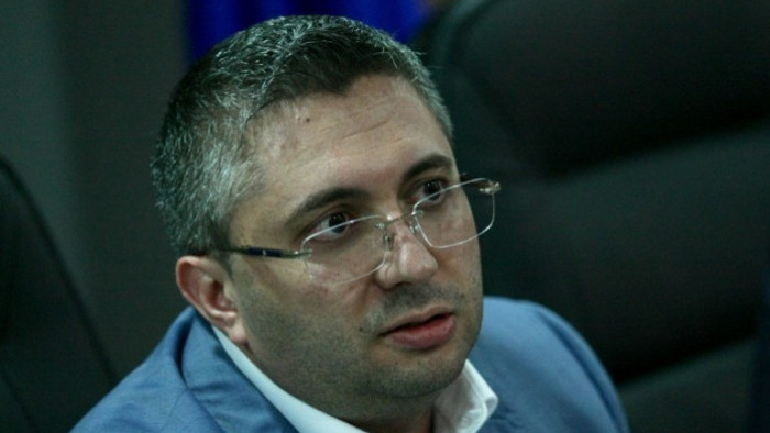 Служебният кабинет, в стремежа си да очерни ГЕРБ, нанася имиджови