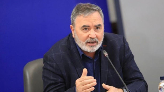 При достигане на над 300 заразени на 100 000 в