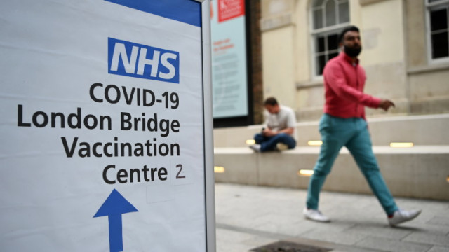 Отношението на британската общественост към управлението на коронавирусната криза от