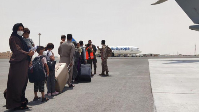 Влошена ситуация  остава обстановката на летището в Кабул след предупреждението