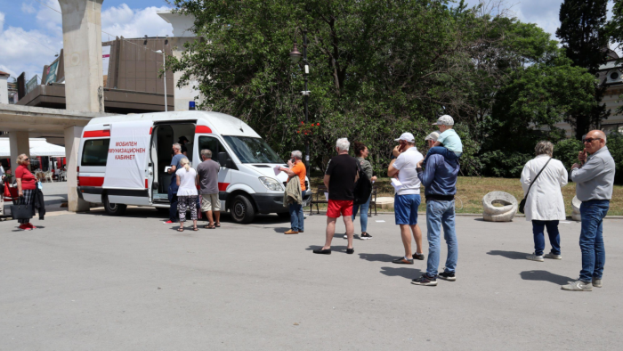 И този уикенд ще работи мобилен имунизационен кабинет на входа на Морската градина