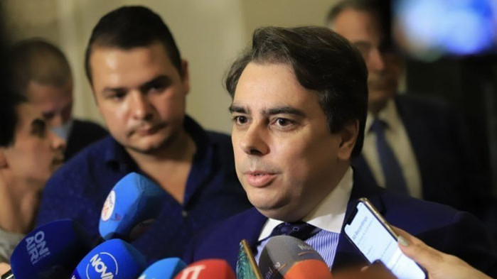 Той не казва дали ще прави партия Най-важното в момента