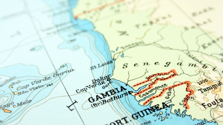 Гамбия официално е блокирала полети, връщащи мигранти, депортирани от ЕС,