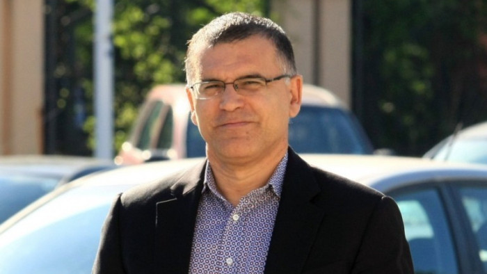 Поуката за избирателите е да не дават бъдещето на България