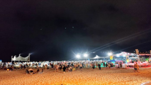 Истински фурор предизвика седмото издание на Най дългата вечеря на плажа