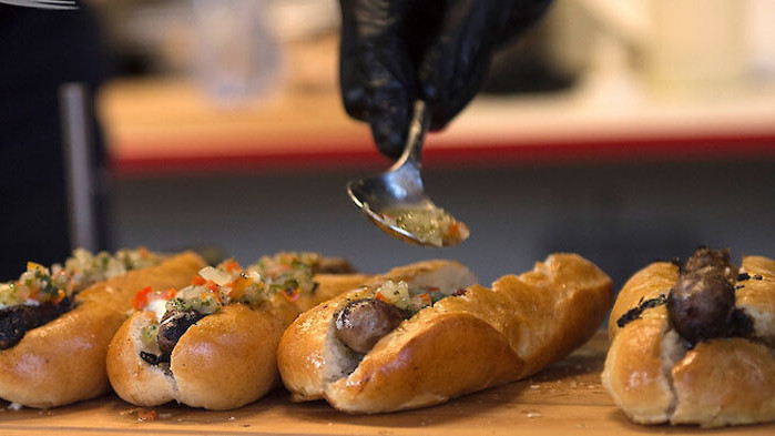 Консумацията на хот-дог може да съкрати невероятните 36 минути от