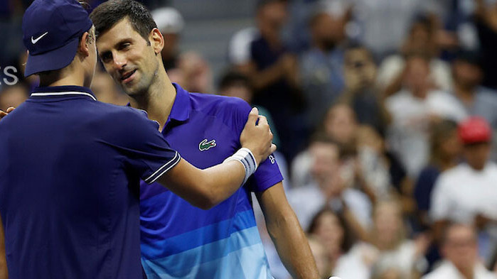 Джокович загуби сет, но потегли с победа в Ню Йорк