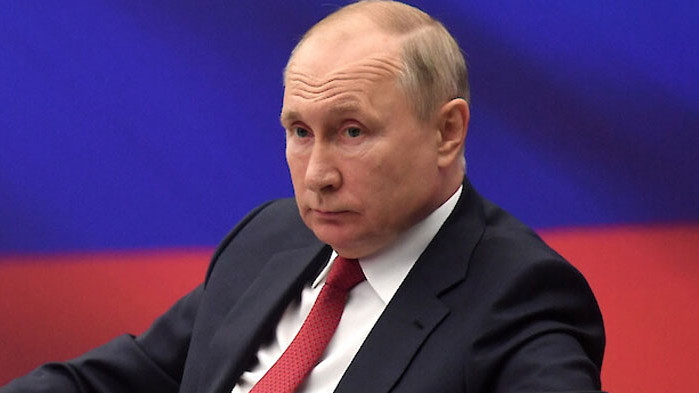 Путин предупреди учениците да не се доверяват на информационните боклуци