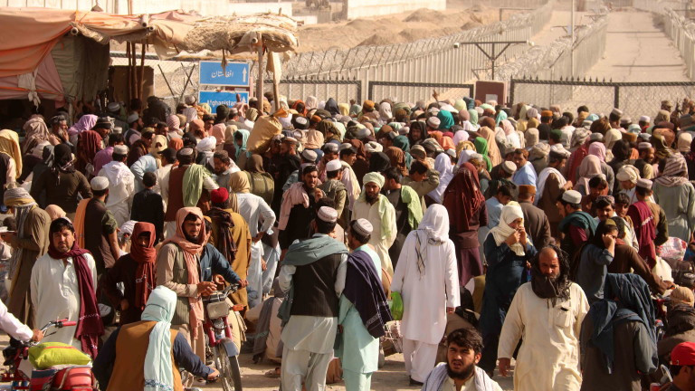 Пакистан временно затваря голям граничен пункт с Афганистан, съобщава ДПА. Мярката